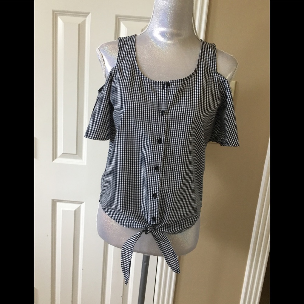 Pink Rose Top. Black and white gingham print. Size S.